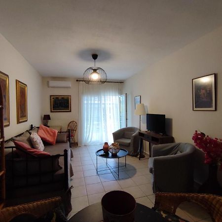 Magdalena & Bambino Apartments Sarti Esterno foto